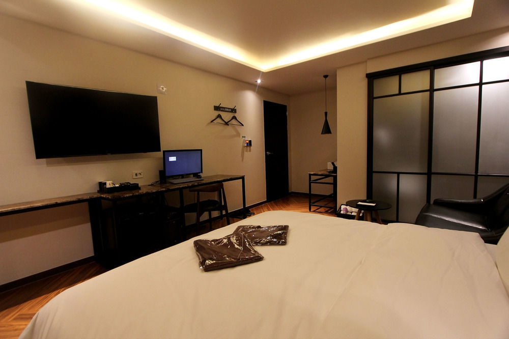 Dublin Hotel Busan Exteriör bild